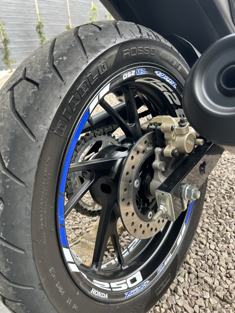CB 250F TWISTER CBS - 2021 - CARAZINHO