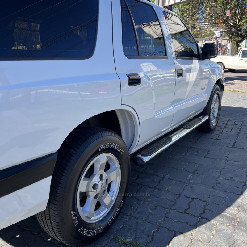 BLAZER 2.4 MPFI ADVANTAGE 4X2 8V FLEX 4P MANUAL - 2011 - CAXIAS DO SUL