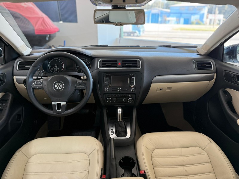 JETTA 2.0 TSI DSG HIGHLINE 200CV GASOLINA 4P AUTOMÁTICO - 2012 - CAXIAS DO SUL