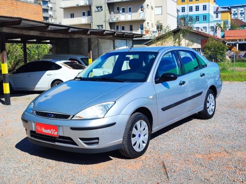 FOCUS 1.6 8V FLEX 4P MANUAL - 2008 - FARROUPILHA