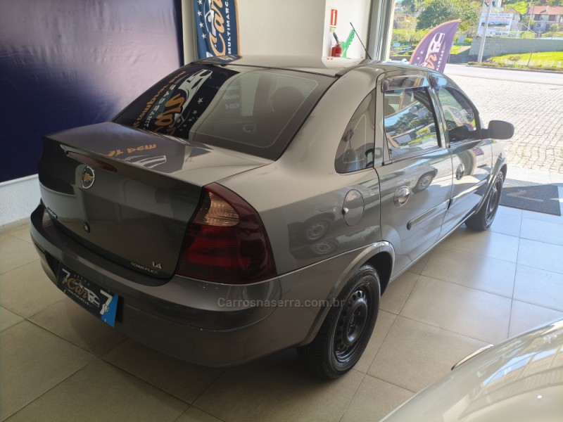 CORSA 1.4 MPFI PREMIUM SEDAN 8V FLEX 4P MANUAL - 2011 - ANTôNIO PRADO