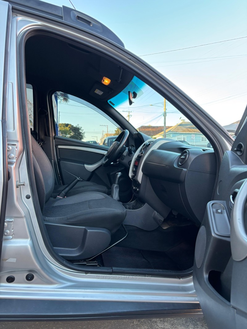 DUSTER 1.6 EXPRESSION 4X2 16V FLEX 4P MANUAL - 2016 - SãO FRANCISCO DE PAULA
