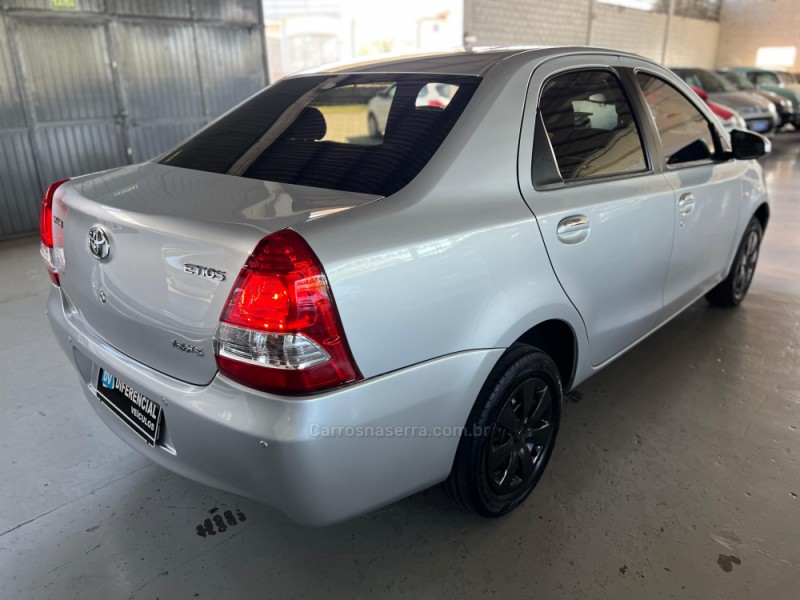 ETIOS 1.5 XLS SEDAN 16V FLEX 4P MANUAL - 2016 - CAXIAS DO SUL