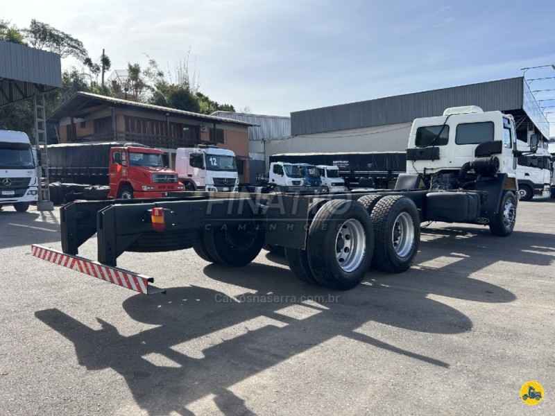 CARGO 2428 E T 3 EIXOS - 2006 - GARIBALDI