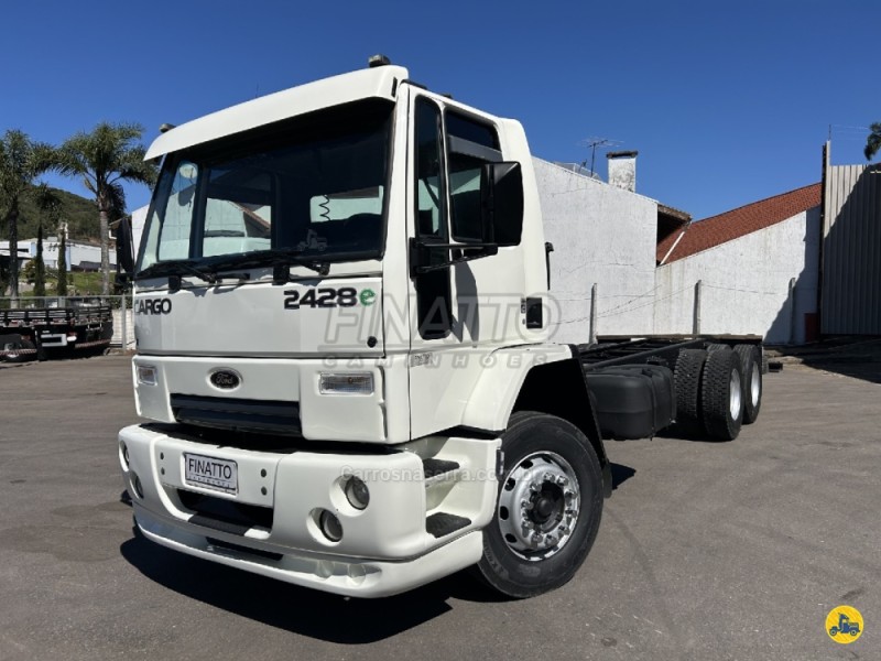 cargo 2428 e t 3 eixos 2006 garibaldi