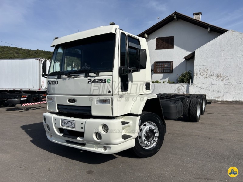 cargo 2428 e t 3 eixos 2006 garibaldi