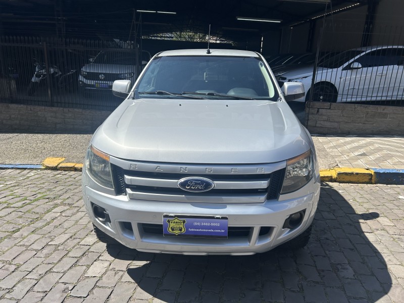 RANGER 2.5 XLS 4X2 CS 16V FLEX 2P MANUAL - 2013 - GARIBALDI