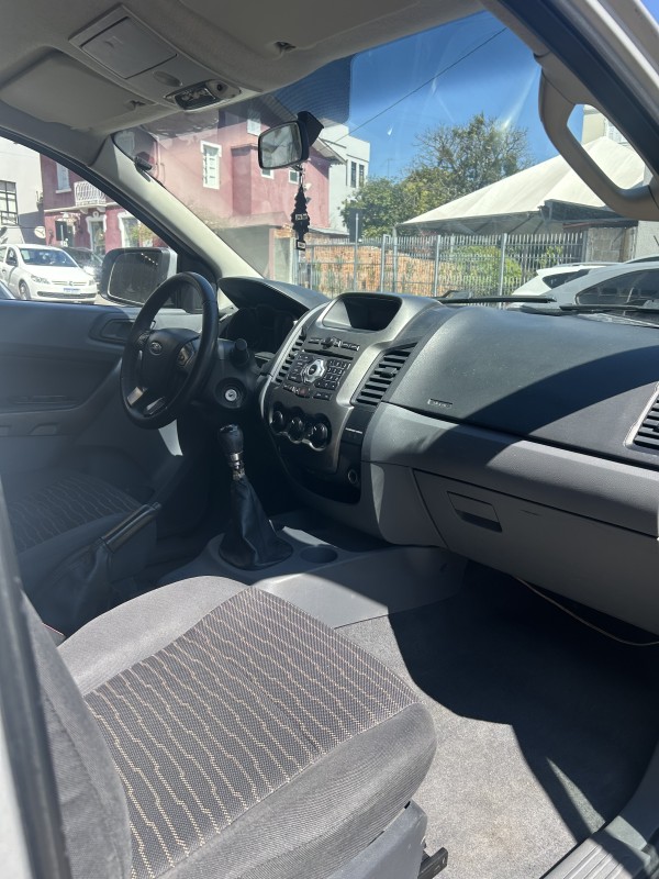 RANGER 2.5 XLS 4X2 CS 16V FLEX 2P MANUAL - 2013 - GARIBALDI