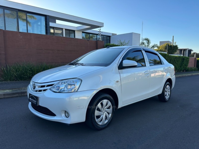 etios 1.5 x sedan 16v flex 4p manual 2017 sao leopoldo