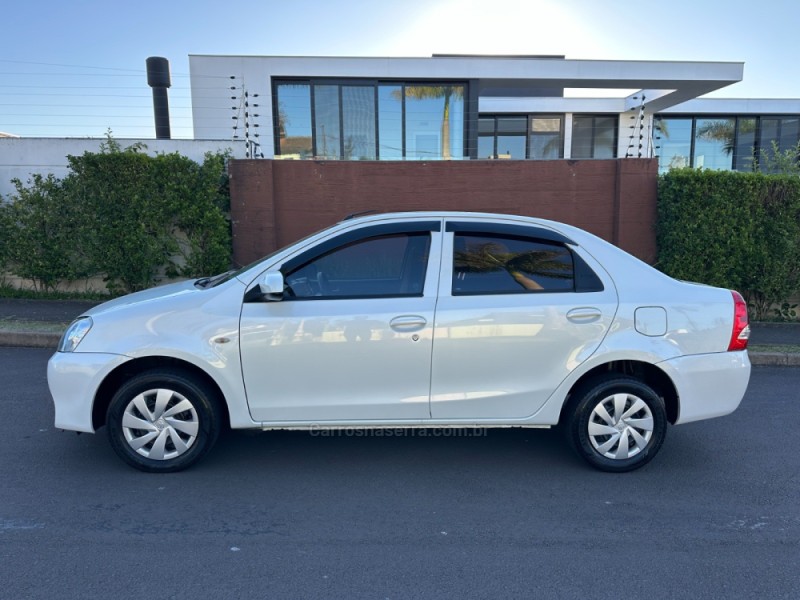 ETIOS 1.5 X SEDAN 16V FLEX 4P MANUAL - 2017 - SãO LEOPOLDO