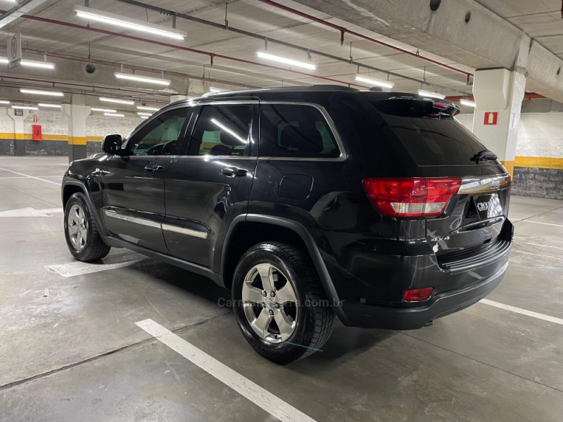 GRAND CHEROKEE 3.6 V6 LAREDO 4WD GASOLINA 4P AUTOMÁTICO - 2012 - CAXIAS DO SUL