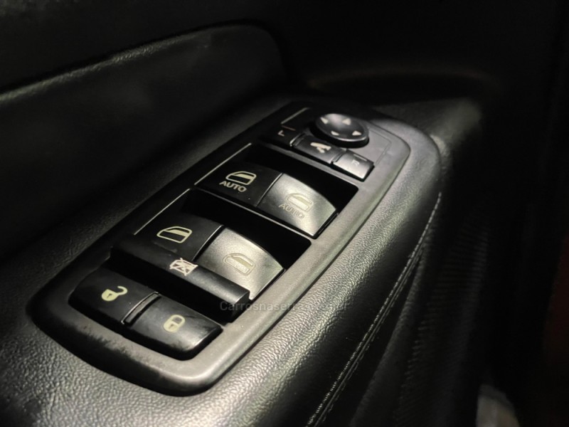 GRAND CHEROKEE 3.6 V6 LAREDO 4WD GASOLINA 4P AUTOMÁTICO - 2012 - CAXIAS DO SUL