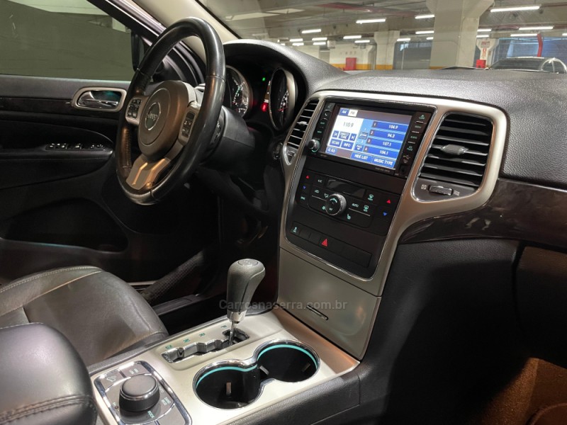 GRAND CHEROKEE 3.6 V6 LAREDO 4WD GASOLINA 4P AUTOMÁTICO - 2012 - CAXIAS DO SUL