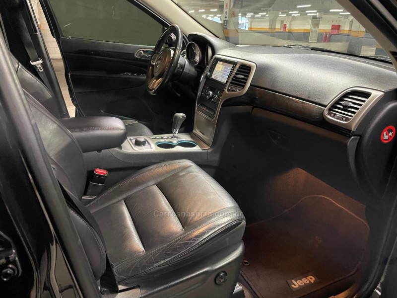 GRAND CHEROKEE 3.6 V6 LAREDO 4WD GASOLINA 4P AUTOMÁTICO - 2012 - CAXIAS DO SUL