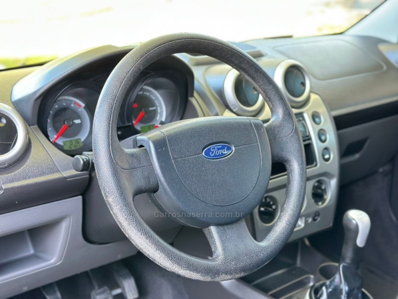 FIESTA 1.6 MPI 8V GASOLINA 4P MANUAL - 2013 - DOIS IRMãOS