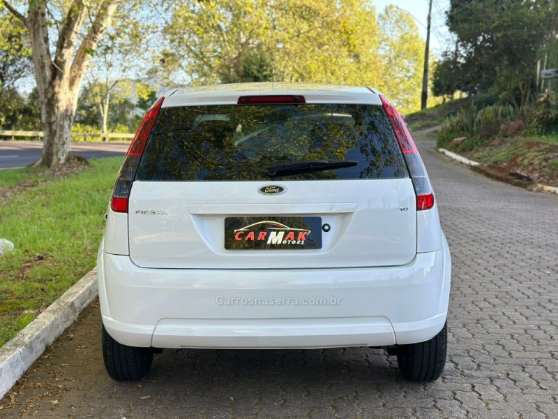 FIESTA 1.6 MPI 8V GASOLINA 4P MANUAL - 2013 - DOIS IRMãOS