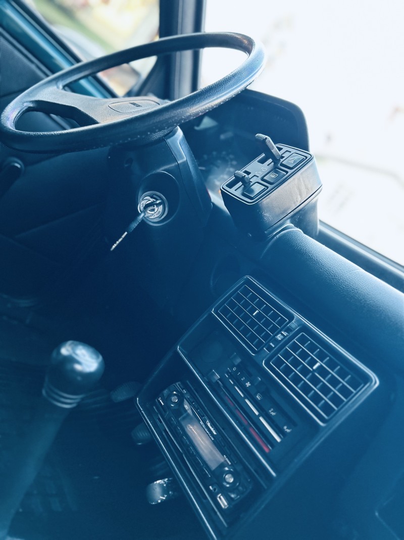 UNO 1.0 MILLE ELETRONIC 8V GASOLINA 4P MANUAL - 1994 - CAXIAS DO SUL