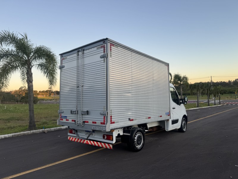 MASTER 2.3 DCI CHASSI CABINE L2H1 16V DIESEL 2P MANUAL - 2022 - CARLOS BARBOSA