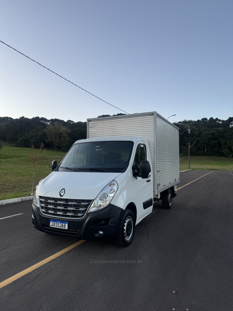 MASTER 2.3 DCI CHASSI CABINE L2H1 16V DIESEL 2P MANUAL - 2022 - CARLOS BARBOSA