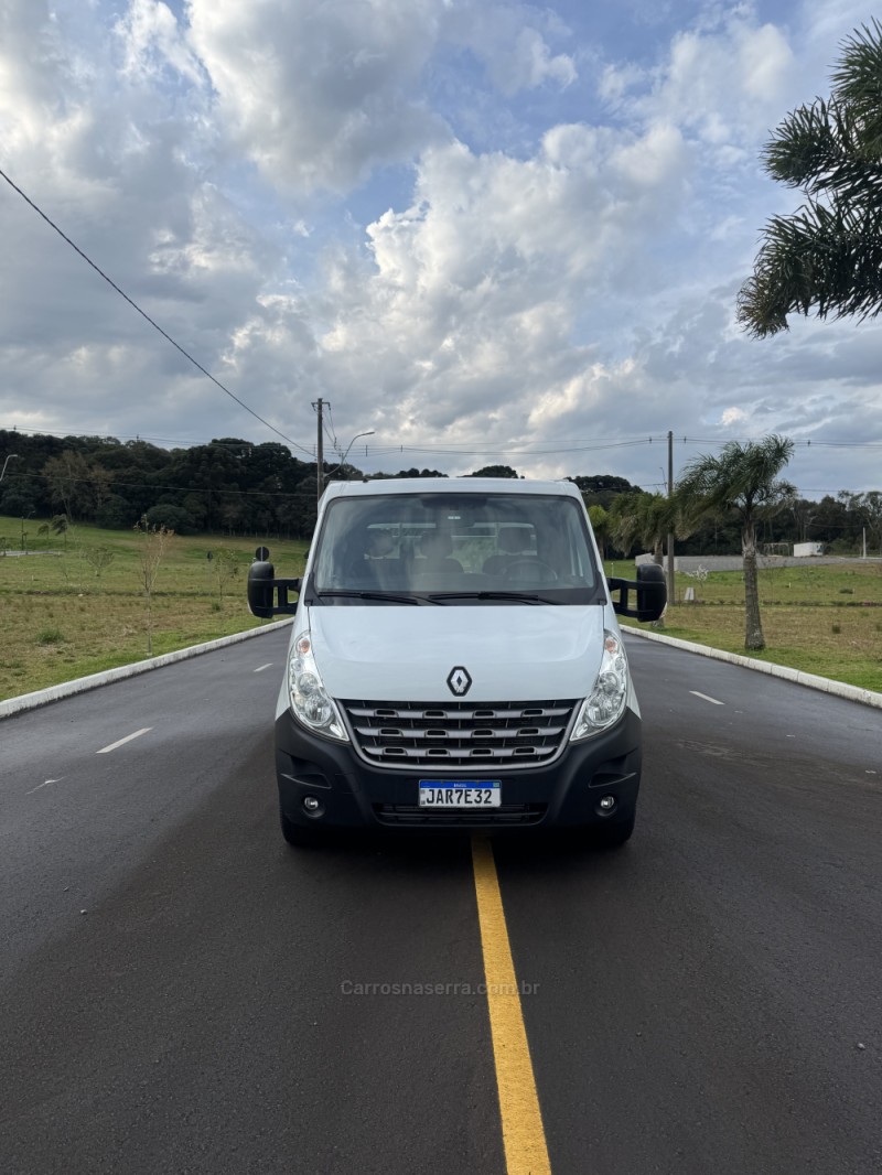 MASTER 2.3 DCI CHASSI CABINE L2H1 16V DIESEL 2P MANUAL - 2022 - CARLOS BARBOSA