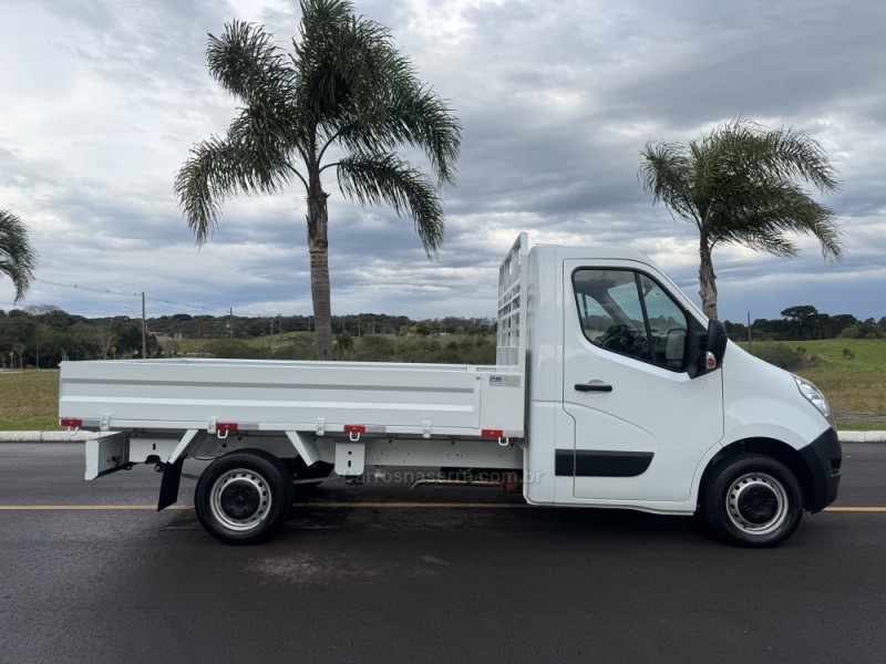 MASTER 2.3 DCI CHASSI CABINE L2H1 16V DIESEL 2P MANUAL - 2022 - CARLOS BARBOSA