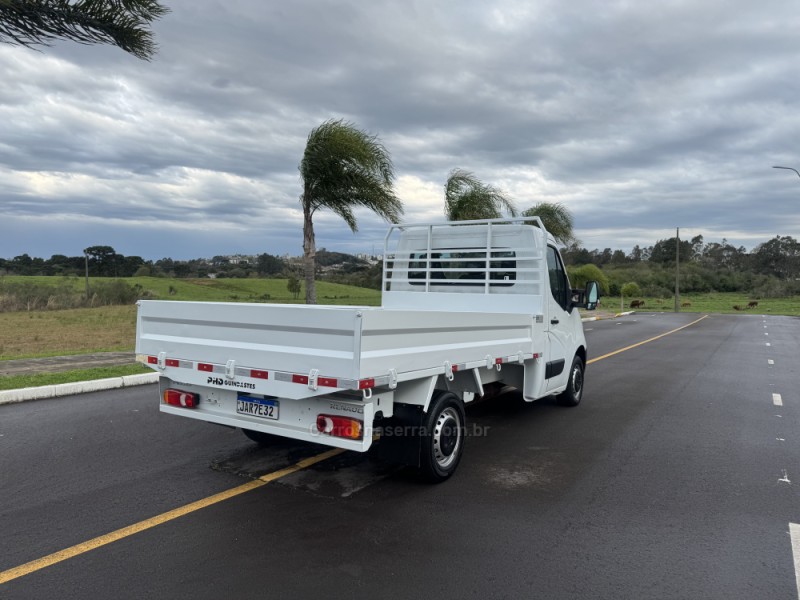 MASTER 2.3 DCI CHASSI CABINE L2H1 16V DIESEL 2P MANUAL - 2022 - CARLOS BARBOSA