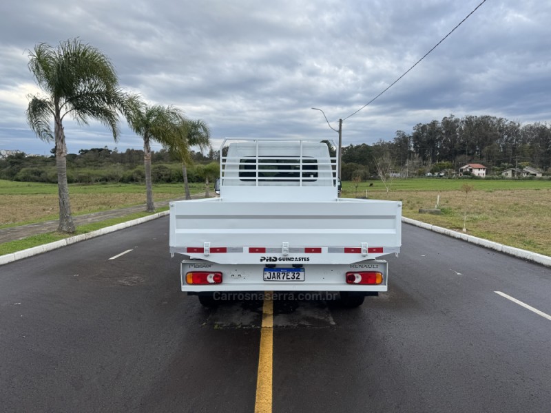 MASTER 2.3 DCI CHASSI CABINE L2H1 16V DIESEL 2P MANUAL - 2022 - CARLOS BARBOSA