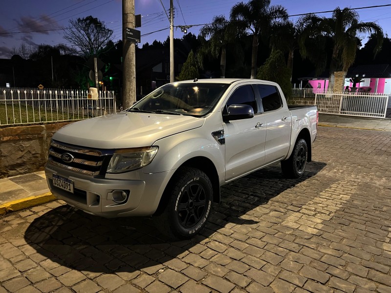 RANGER 3.2 XLT 4X4 CD 20V DIESEL 4P AUTOMÁTICO - 2013 - CAXIAS DO SUL