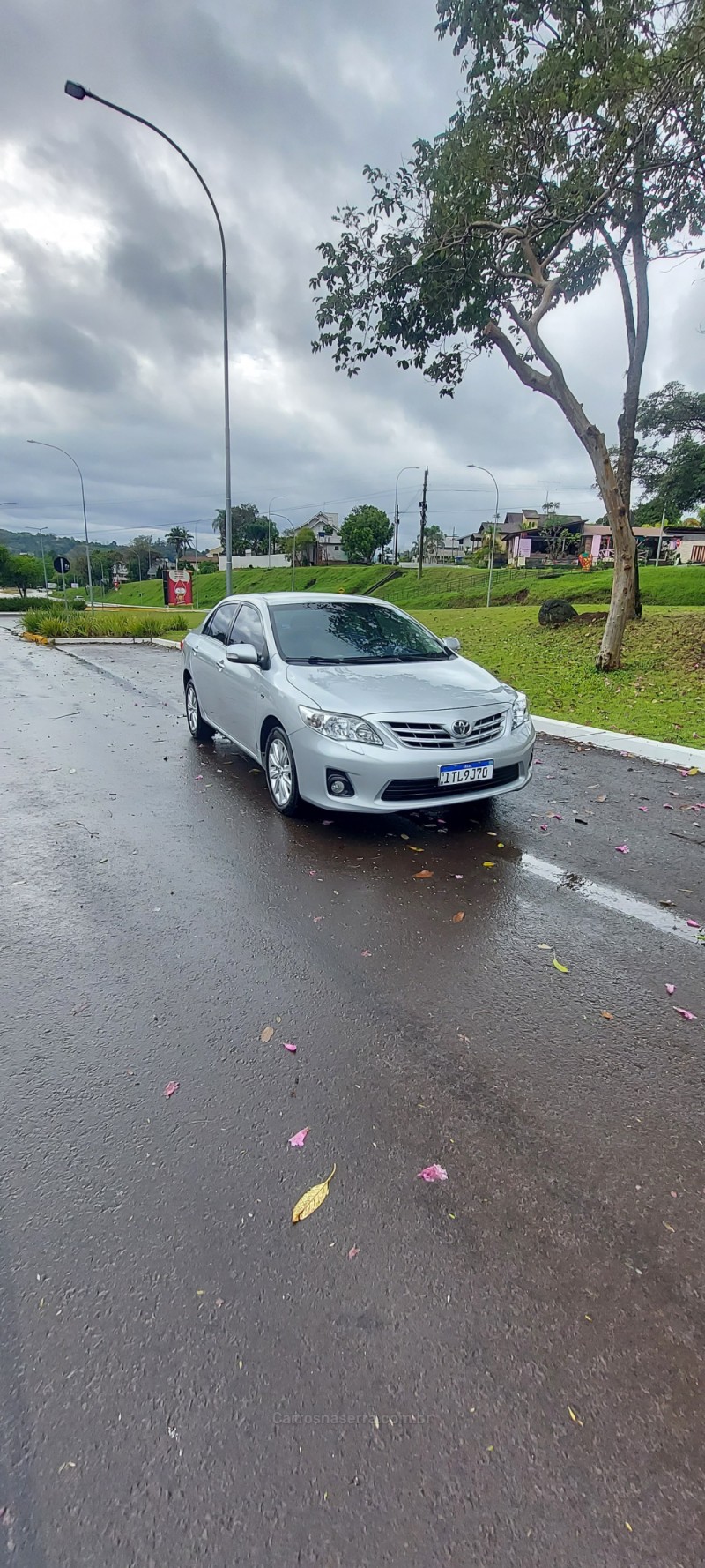 COROLLA 2.0 ALTIS 16V FLEX 4P AUTOMÁTICO - 2013 - BOM PRINCíPIO