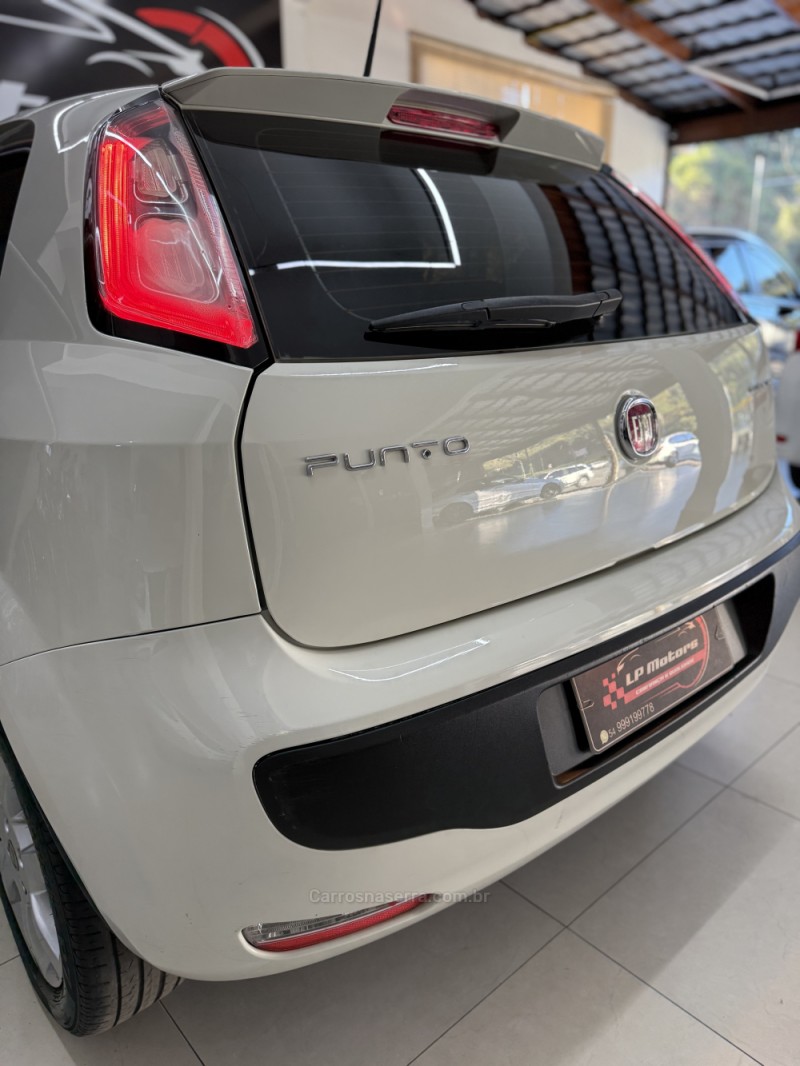 PUNTO 1.4 ATTRACTIVE ITALIA 8V FLEX 4P MANUAL - 2016 - FARROUPILHA