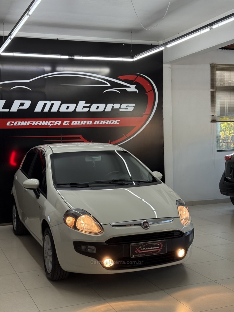 PUNTO 1.4 ATTRACTIVE ITALIA 8V FLEX 4P MANUAL - 2016 - FARROUPILHA