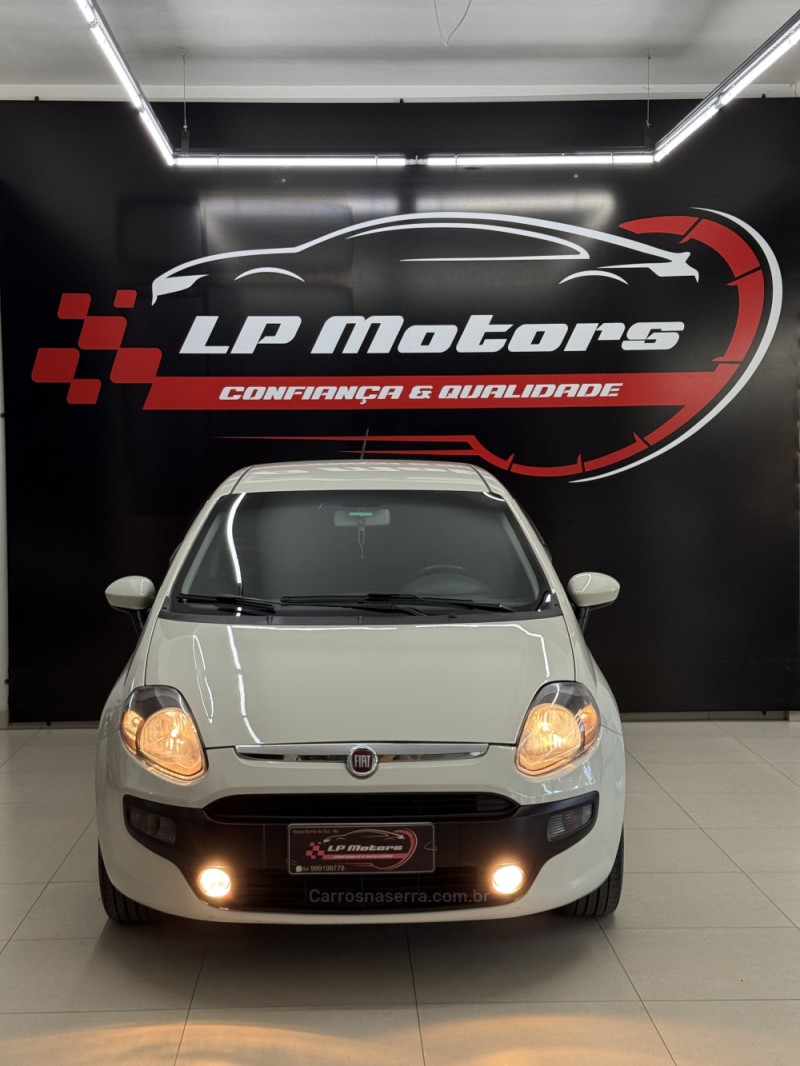 PUNTO 1.4 ATTRACTIVE ITALIA 8V FLEX 4P MANUAL - 2016 - FARROUPILHA