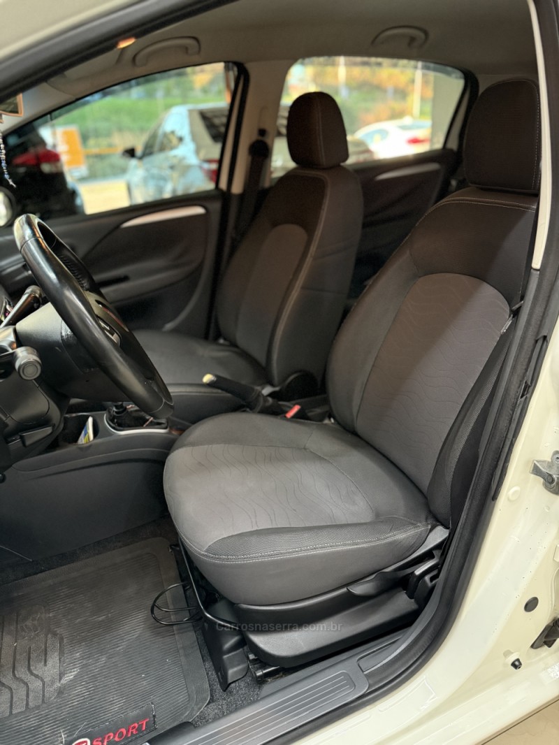 PUNTO 1.4 ATTRACTIVE ITALIA 8V FLEX 4P MANUAL - 2016 - FARROUPILHA