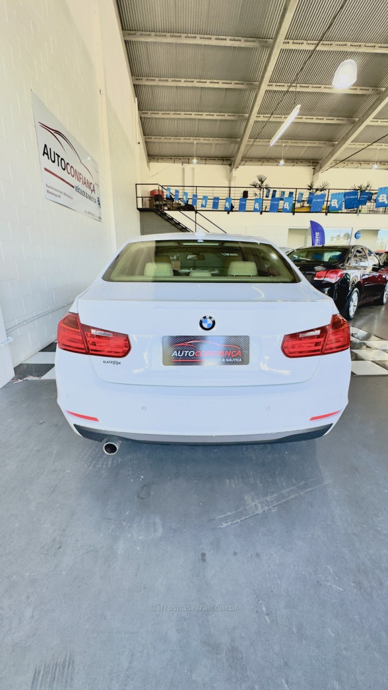 320I 2.0 16V TURBO ACTIVE FLEX 4P AUTOMÁTICO - 2015 - MONTENEGRO