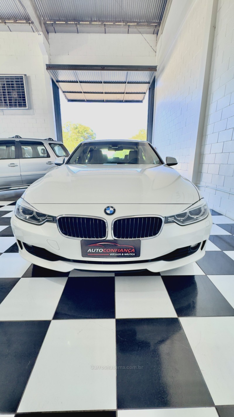 320I 2.0 16V TURBO ACTIVE FLEX 4P AUTOMÁTICO - 2015 - MONTENEGRO