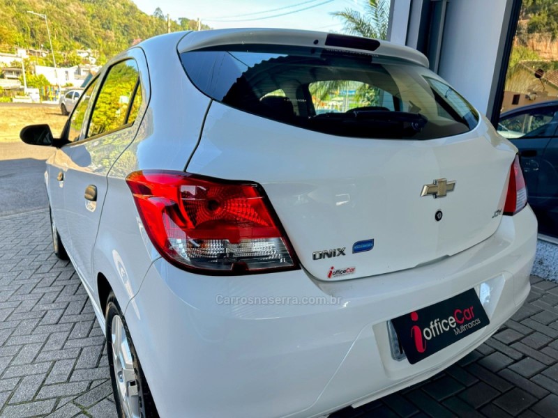 ONIX 1.0 JOY HATCH 8VFLEX 4P MANUAL - 2018 - TRêS COROAS