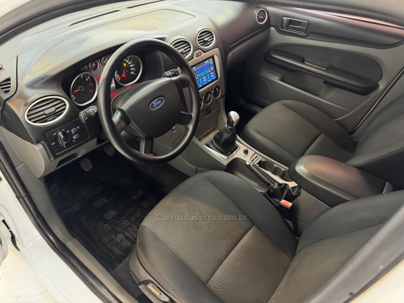 FOCUS 1.6 GLX 16V FLEX 4P MANUAL - 2011 - BOM RETIRO DO SUL