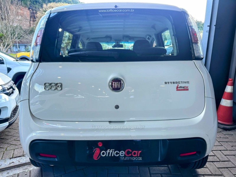 UNO 1.0 EVO ATTRACTIVE 8V FLEX 4P MANUAL - 2016 - TRêS COROAS