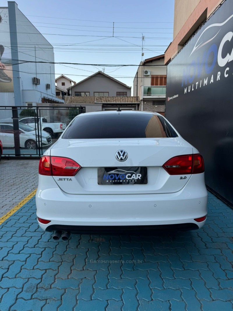 JETTA 2.0 COMFORTLINE FLEX 4P TIPTRONIC - 2014 - ESTâNCIA VELHA