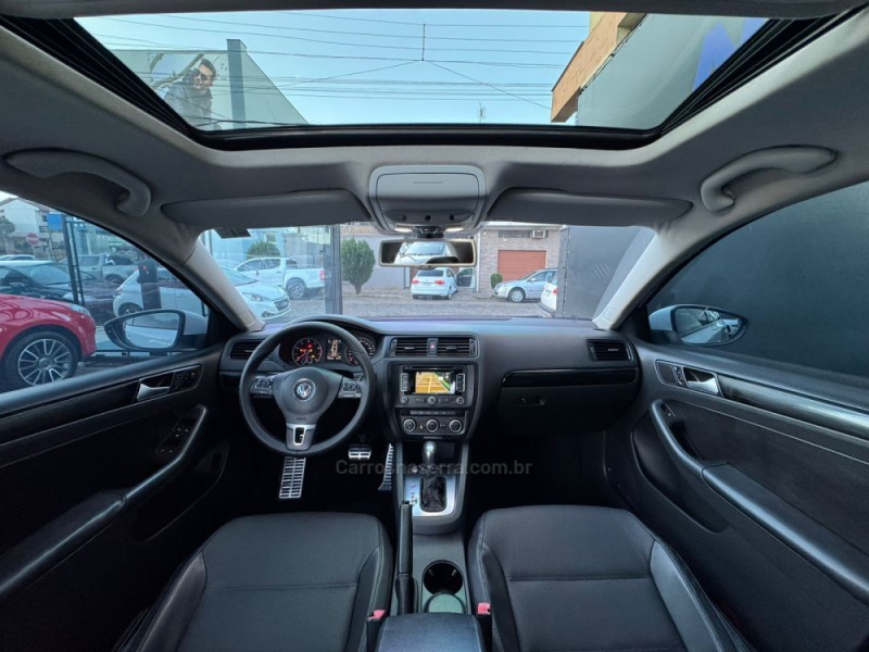 JETTA 2.0 COMFORTLINE FLEX 4P TIPTRONIC - 2014 - ESTâNCIA VELHA
