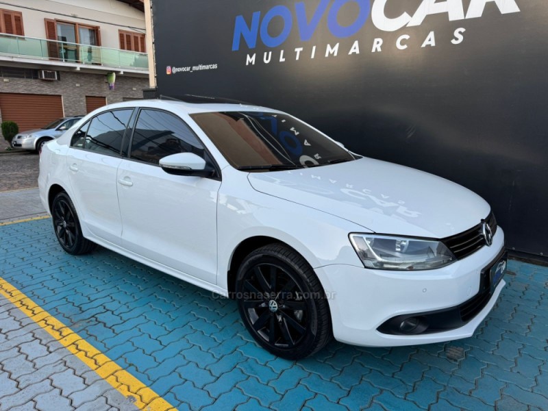 JETTA 2.0 COMFORTLINE FLEX 4P TIPTRONIC - 2014 - ESTâNCIA VELHA