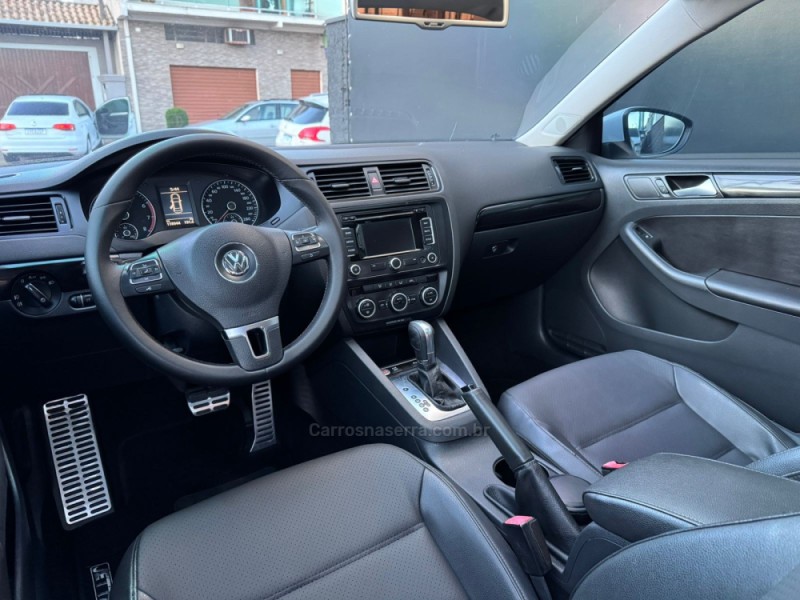 JETTA 2.0 COMFORTLINE FLEX 4P TIPTRONIC - 2014 - ESTâNCIA VELHA