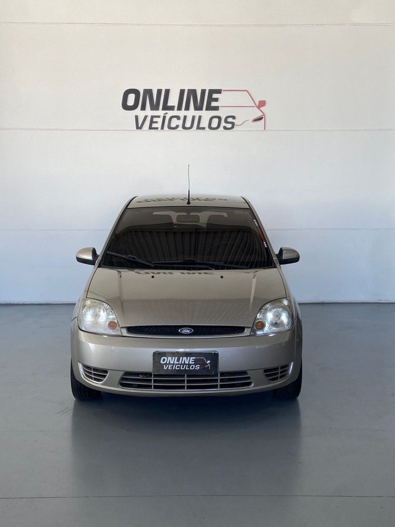 FIESTA 1.6 MPI CLASS 8V GASOLINA 4P MANUAL - 2006 - FARROUPILHA