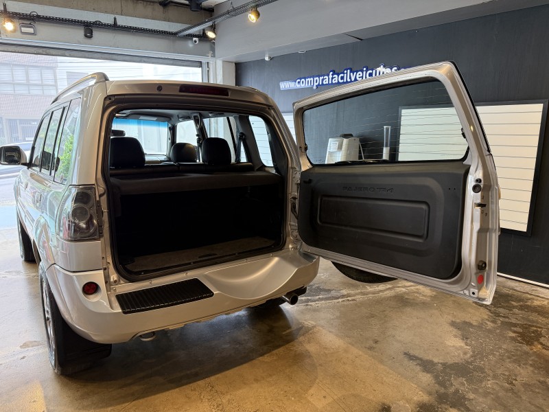 PAJERO TR4 2.0 4X2 16V 140CV FLEX 4P AUTOMÁTICO - 2013 - BENTO GONçALVES