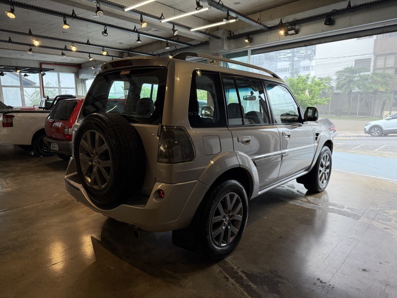 PAJERO TR4 2.0 4X2 16V 140CV FLEX 4P AUTOMÁTICO - 2013 - BENTO GONçALVES