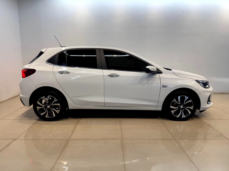 ONIX 1.0 PREMIER 8V TURBO FLEX 4P AUTOMÁTICO - 2024 - CASCA