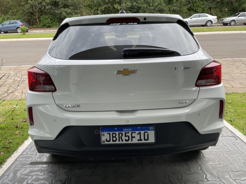 ONIX 1.0 LTZ 12V TURBO FLEX 4P MANUAL - 2023 - GUAPORé