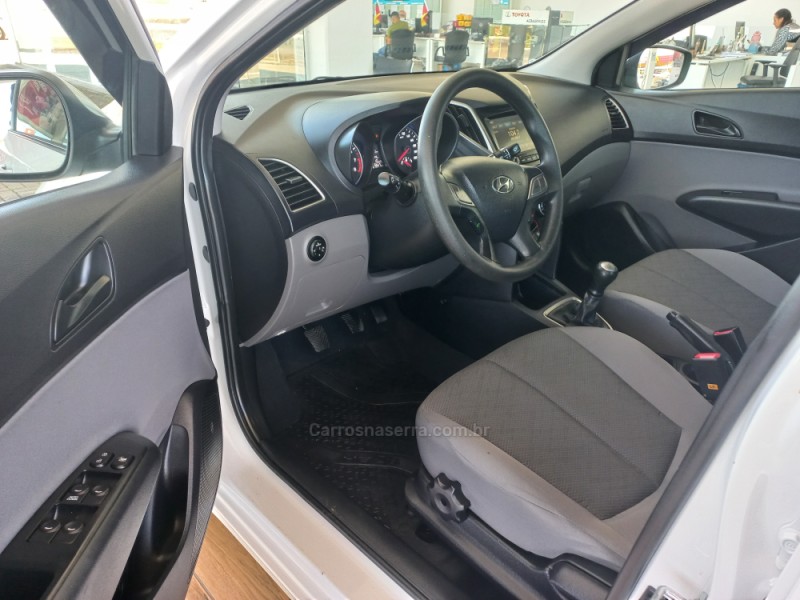 HB20S 1.0 COMFORT 12V FLEX 4P MANUAL - 2019 - TAQUARA