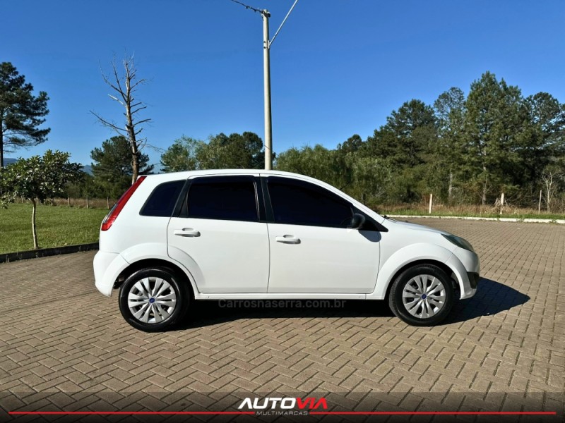 FIESTA 1.6 MPI 8V GASOLINA 4P MANUAL - 2014 - SAPIRANGA