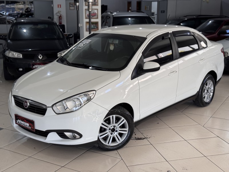 grand siena 1.4 mpi 8v tetrafuel 4p manual 2015 caxias do sul
